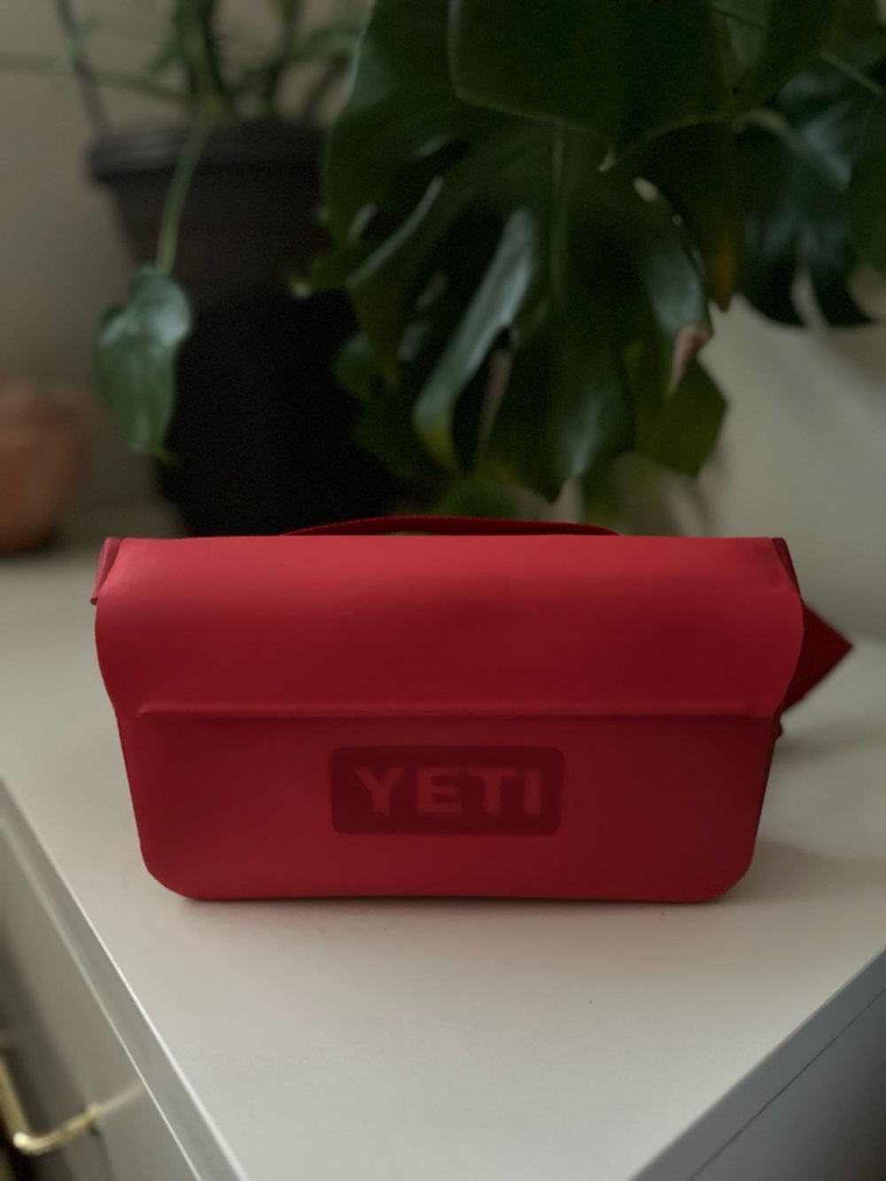 Yeti Red Soft Sidekick Dry 1L - Sideclick Strap Included BRAND NEW - no tags